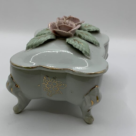 Bond Ware L&M Vintage Porcelain Roses 4 Legged Covered Trinket Box - Picture 5 of 9